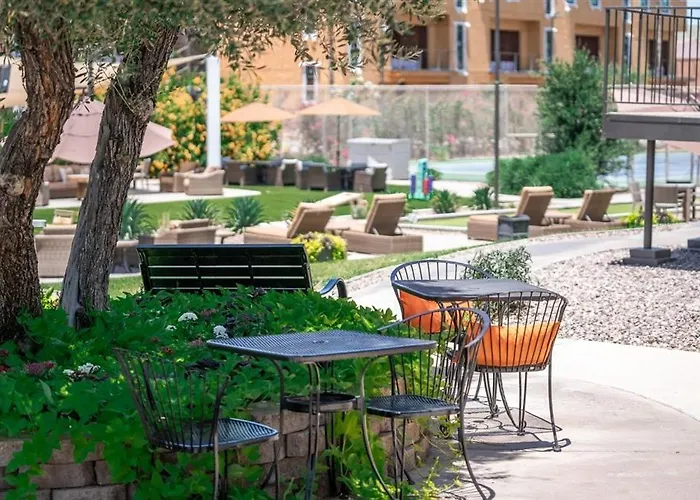215 Fully Furnished 1br Suite-outdoor Pool Apartment Scottsdale