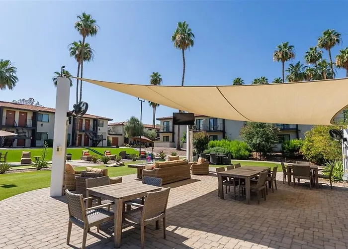 215 Fully Furnished 1br Suite-outdoor Pool